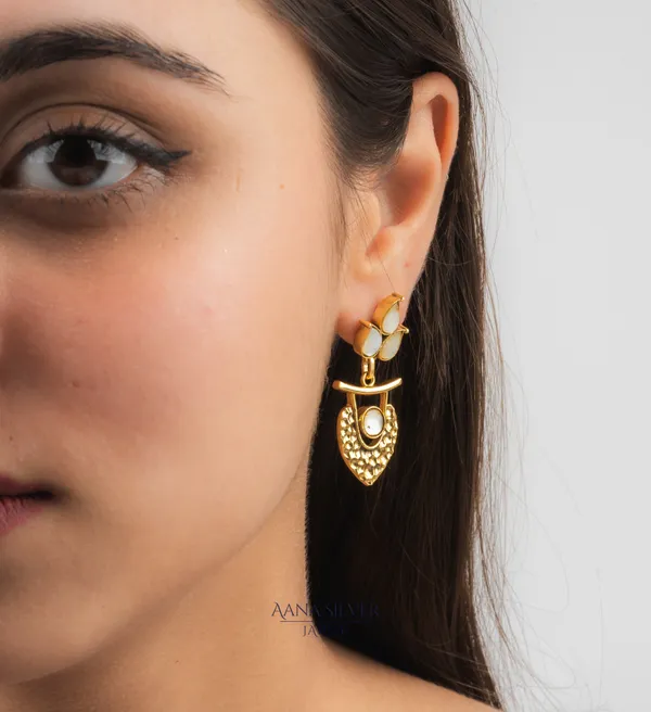 Swarna_Hammered_Kundan_Earrings