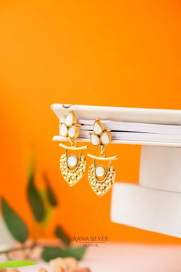 Swarna_Hammered_Kundan_Earrings