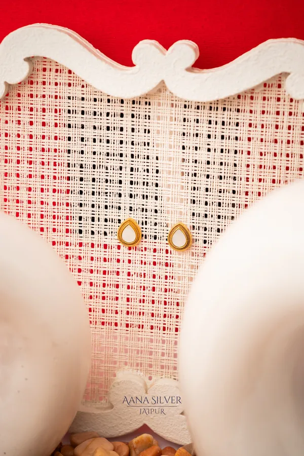 Swarna_Classic_Drop_Kundan_Earrings