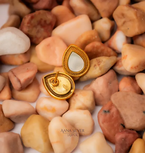 Swarna_Classic_Drop_Kundan_Earrings
