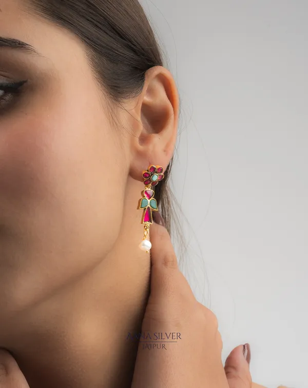 Swarna_Unique_Kundan_Earrings