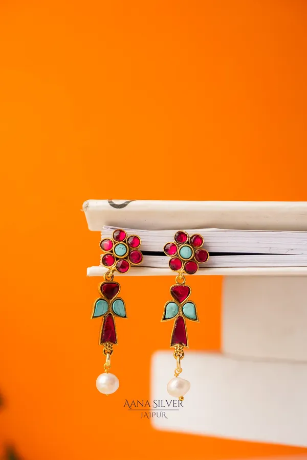Swarna_Unique_Kundan_Earrings