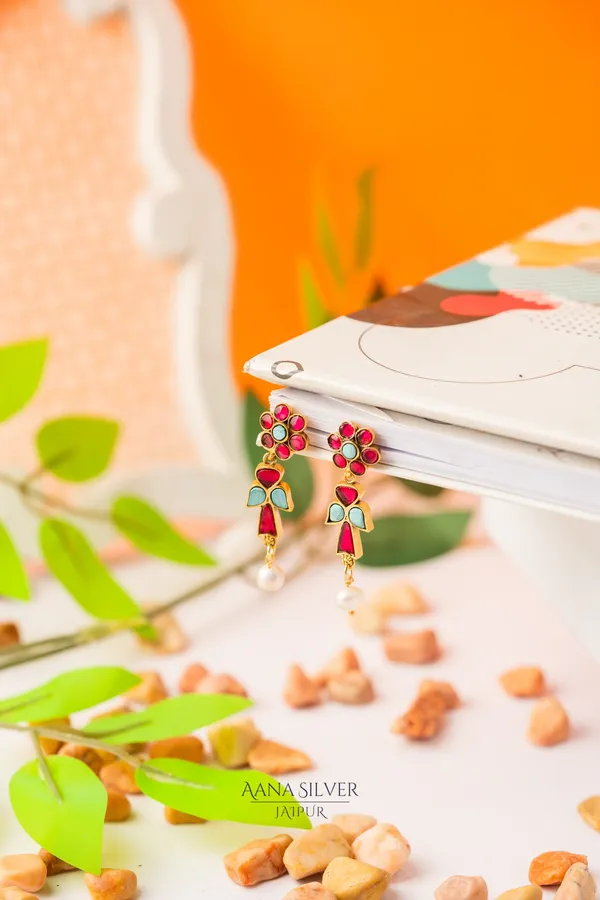 Swarna_Unique_Kundan_Earrings