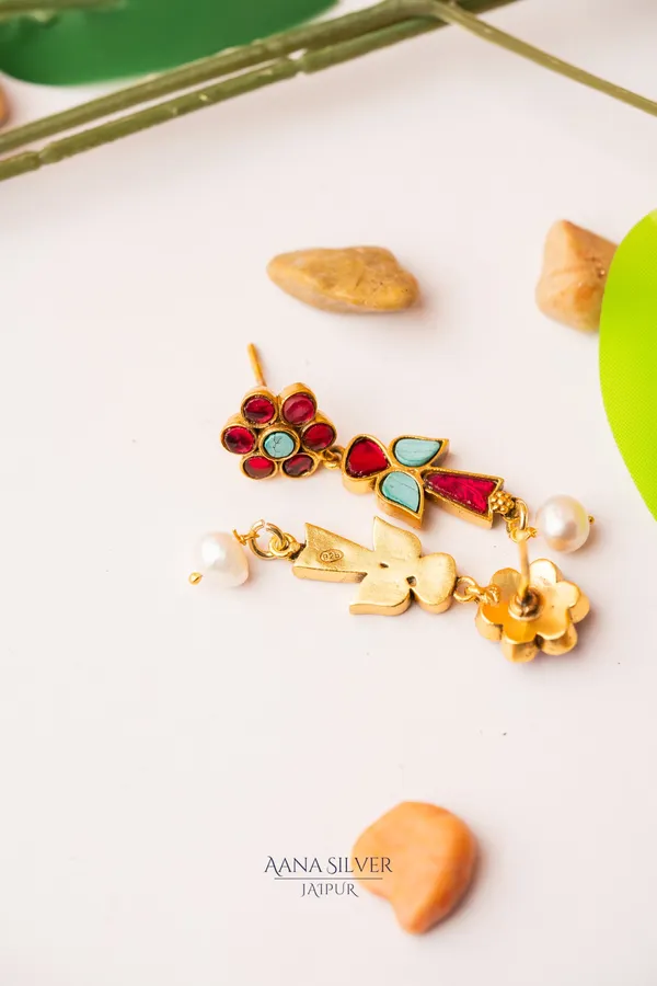 Swarna_Unique_Kundan_Earrings