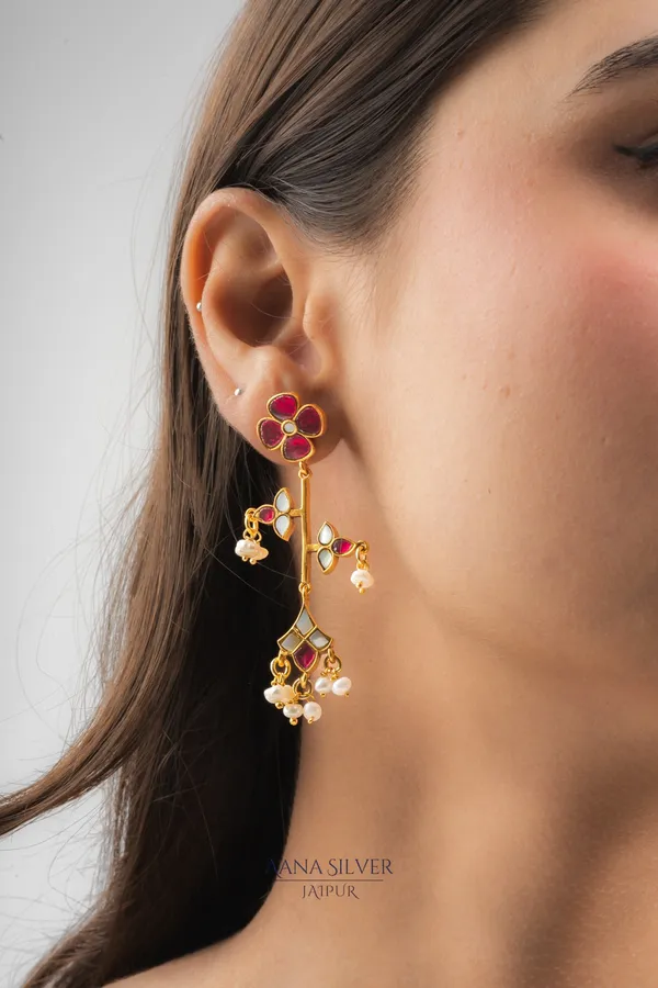 Swarna_Intricate_Leaves_Kundan_Earrings