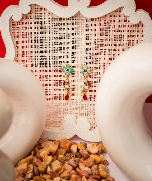 Swarna_Embossed_Peacock_Kundan_Earrings