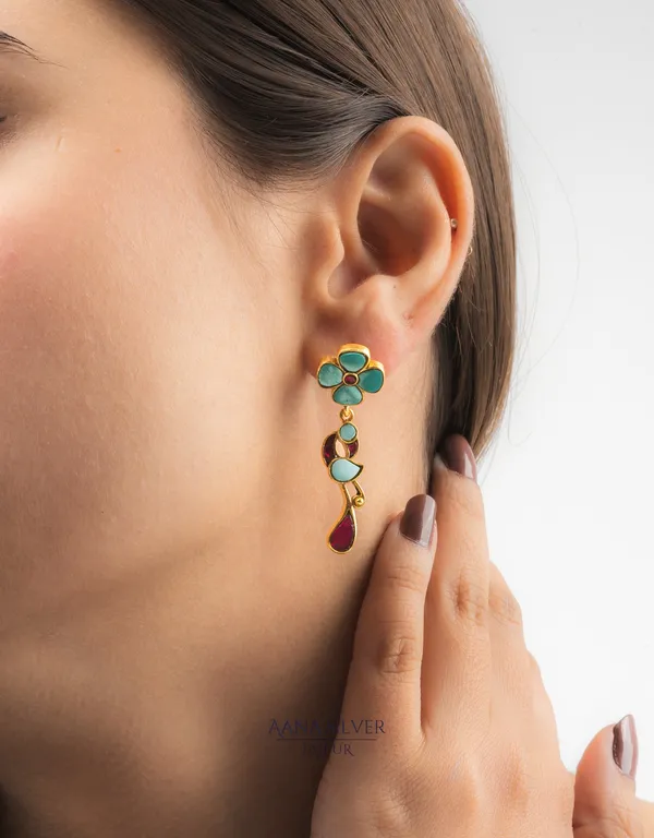 Swarna_Embossed_Peacock_Kundan_Earrings