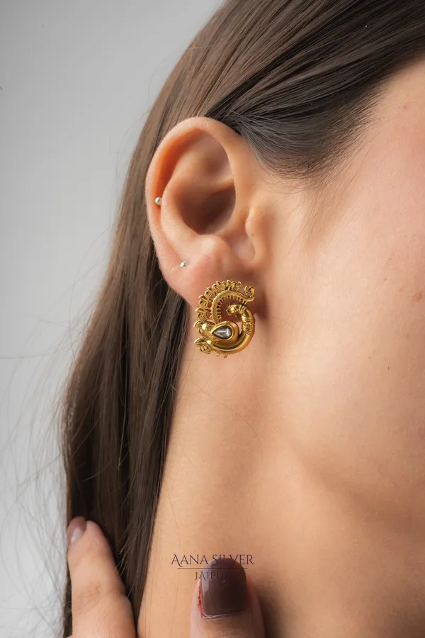 Swarna_Detailed_Kundan_Earrings
