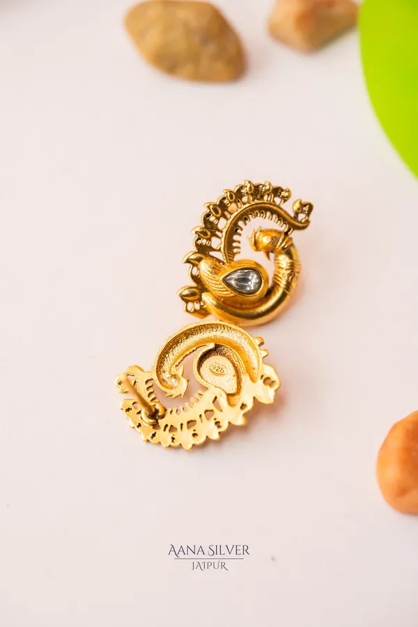 Swarna_Detailed_Kundan_Earrings