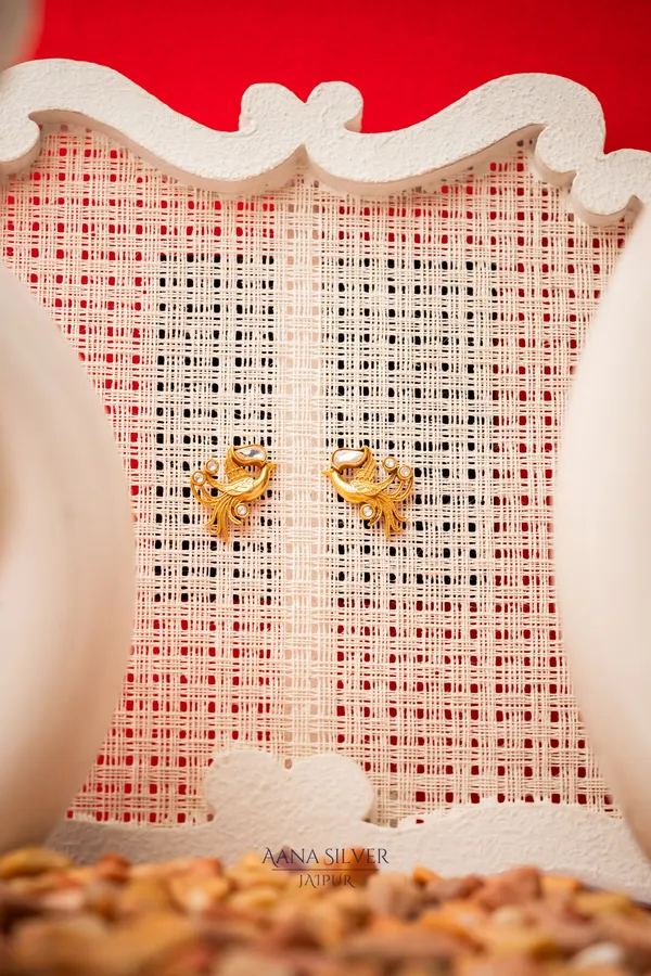 Swarna_Statement_Unique_Kundan_Earrings