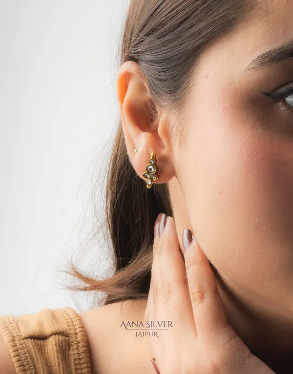 Swarna_Minimalistic_Everyday_Kundan_Earrings