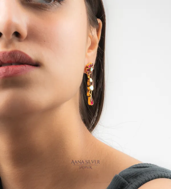 Swarna_Dropped_Peacock_Kundan_Earrings