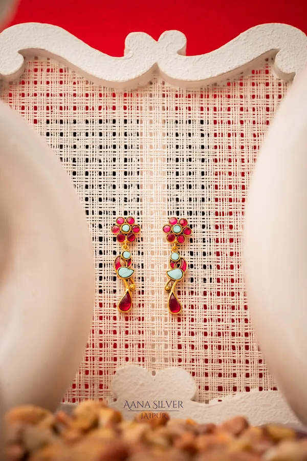 Swarna_Dropped_Peacock_Kundan_Earrings