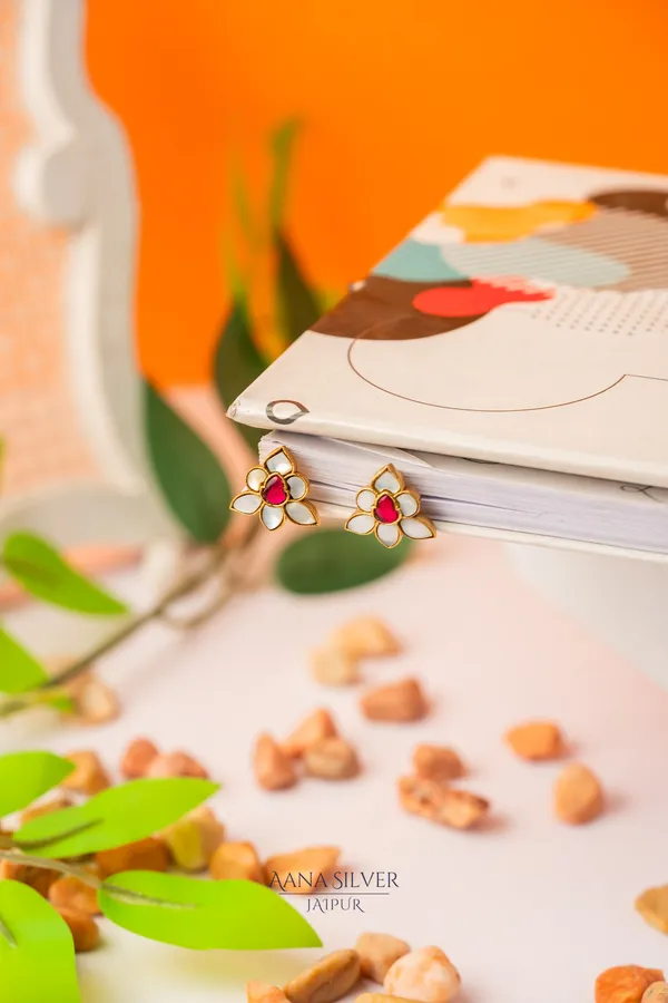 Swarna_Leafy_Kundan_Earrings