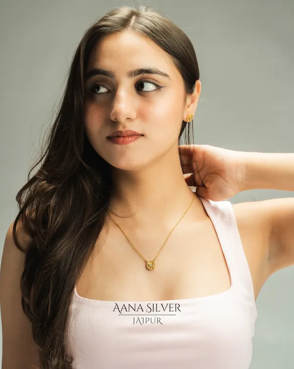Swarna_Emerald_Quartz_Lotus_Necklace_Set