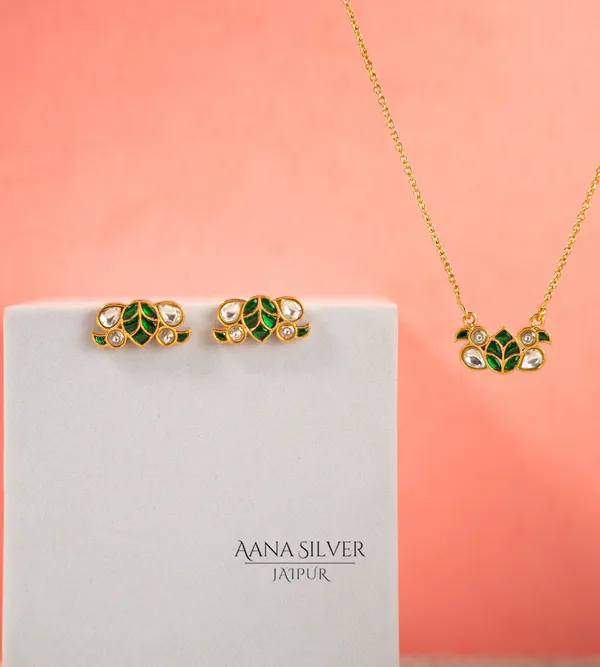 Swarna_Emerald_Quartz_Peacock_Necklace_Set