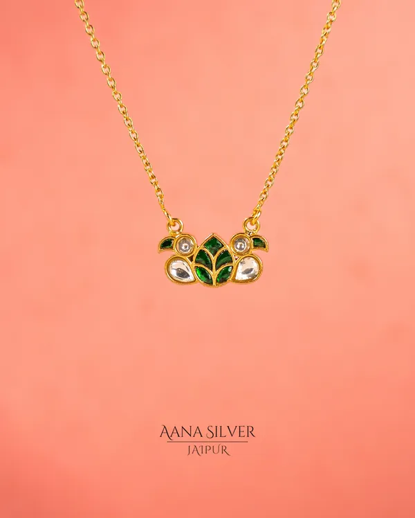 Swarna_Emerald_Quartz_Peacock_Necklace_Set
