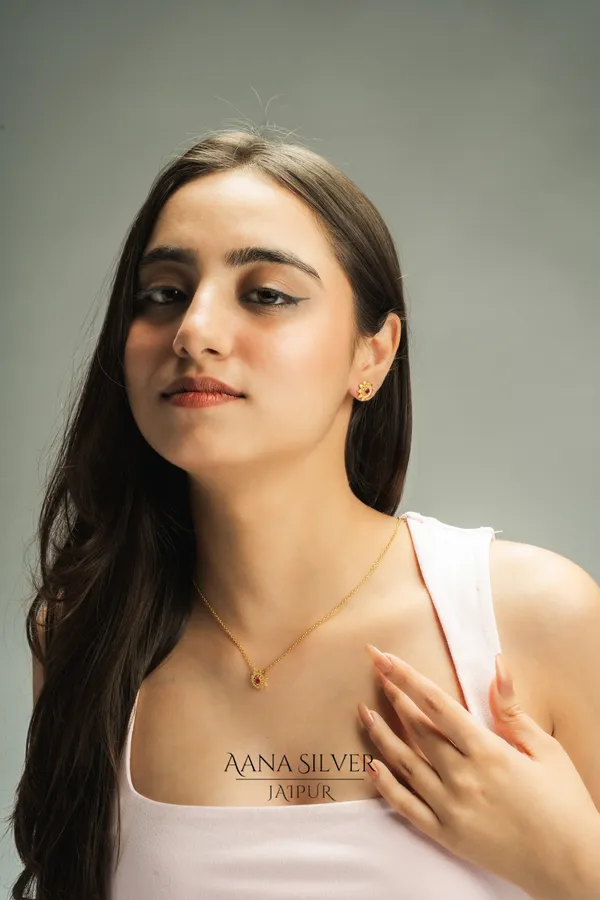 Swarna_Ruby_Minimalist_Necklace_Set