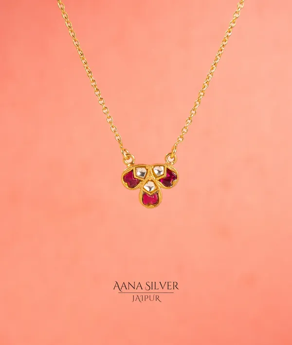 Swarna_Jarkan_Ruby_Triple_Leaf_Necklace_Set