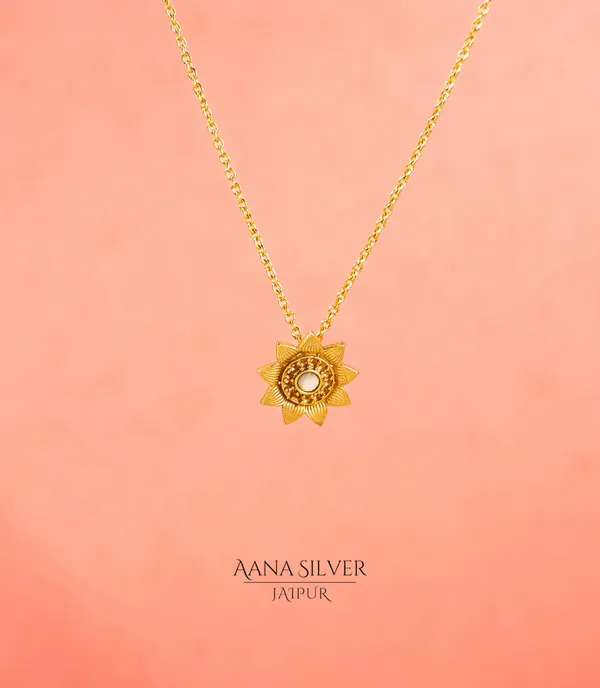 Swarna_Flower_Mother_Of_Pearls_Necklace_Set