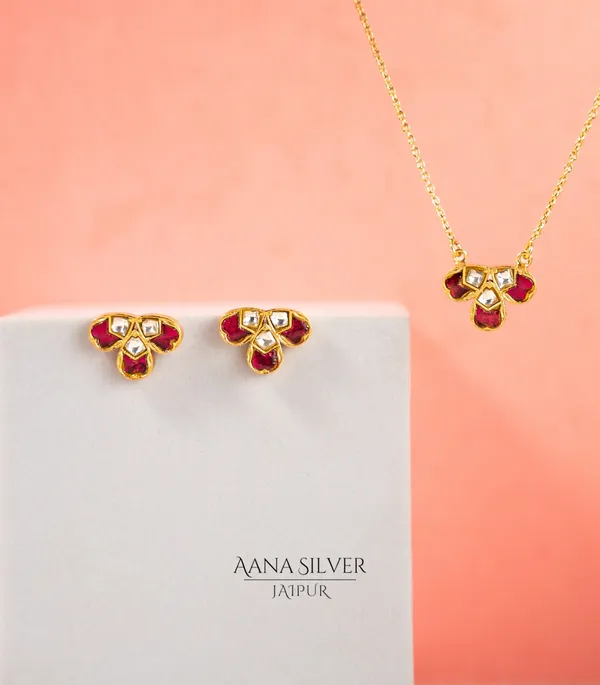 Swarna_Triple_Leaf_Ruby_Necklace_Set