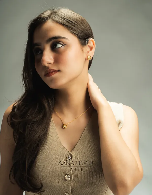 Swarna_Jarkan_Lotus_Necklace_Set