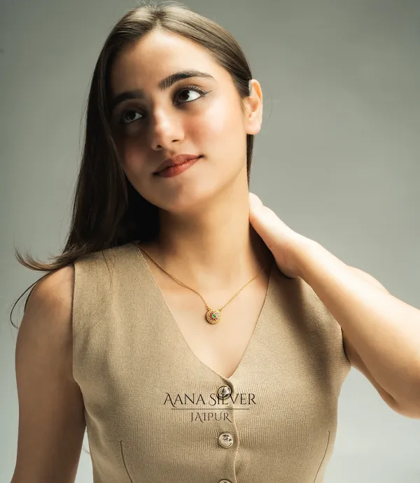 Swarna_Ruby_Emerald_Flower_Necklace