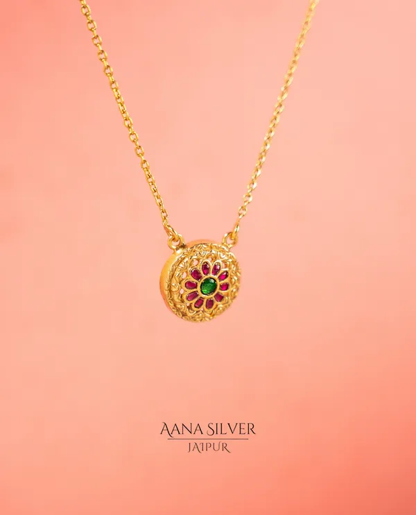 Swarna_Ruby_Emerald_Flower_Necklace