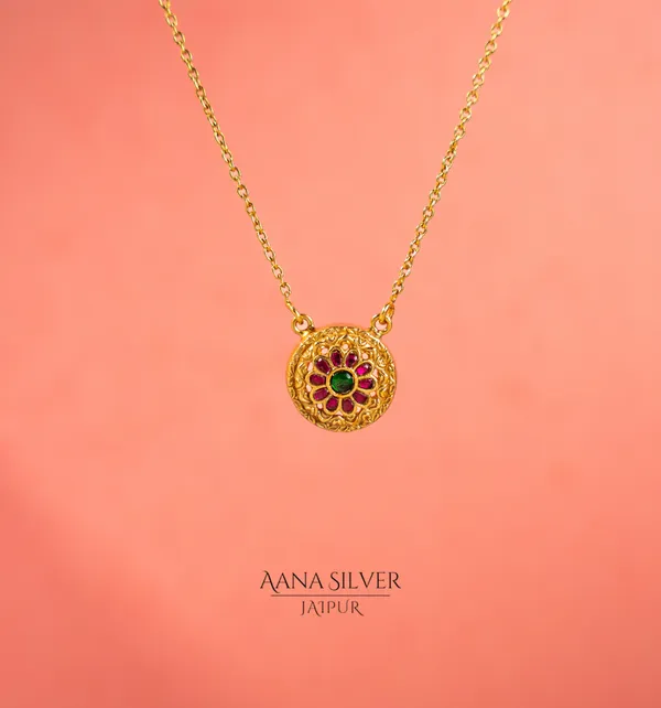Swarna_Ruby_Emerald_Flower_Necklace