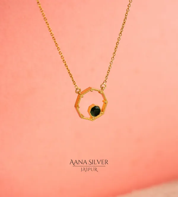 Swarna_Statement_Emerald_Necklace