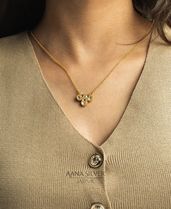 Swarna_Triple_Leaf_Zircon_Necklace