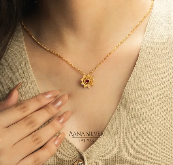 Swarna_Ruby_Minimalist_Flower_Necklace