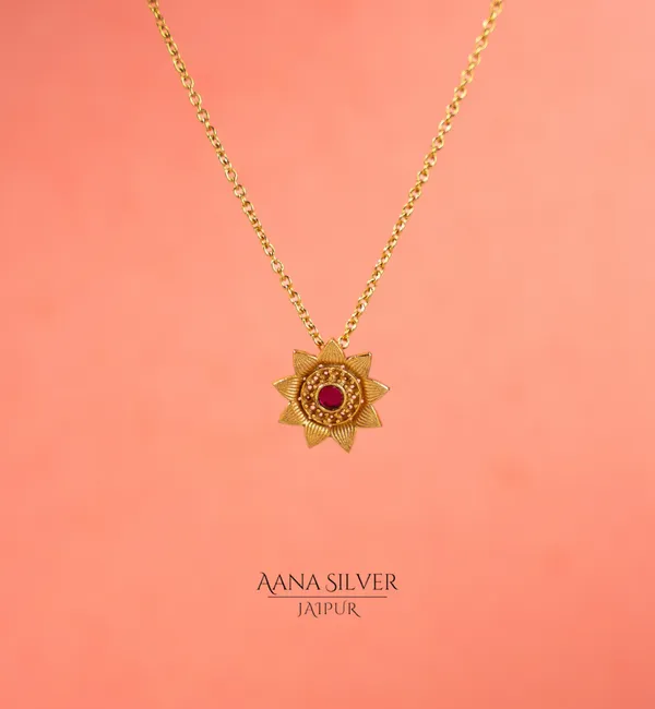 Swarna_Ruby_Minimalist_Flower_Necklace