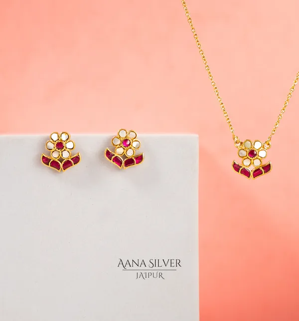 Swarna_Traditional_Mother_Of_Pearls_Ruby_Necklace_Set