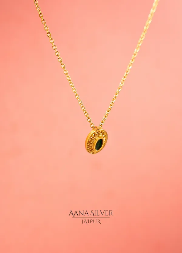 Swarna_Emerald_Minimalist_Necklace