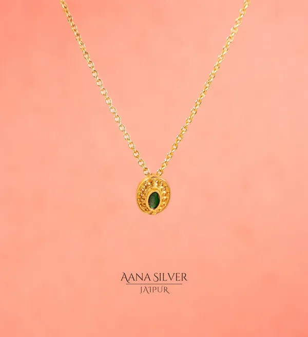 Swarna_Emerald_Minimalist_Necklace