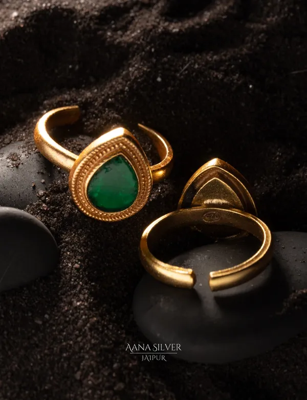 Swarna_Emerald_Drop_Kundan_Toe_Rings
