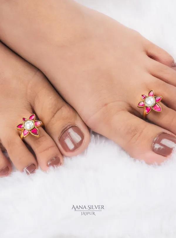 Swarna_Detailed_Ruby_Kundan_Toe_Rings