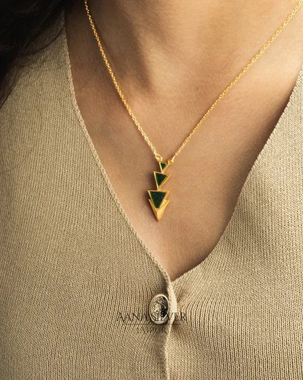 Swarna_Emerald_Statement_Necklace
