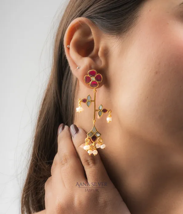 Swarna_Intricate_Leaves_Kundan_Earrings