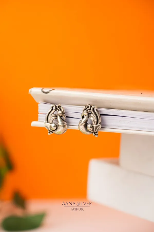 Aabharan_Versatile_Peacock_Earrings