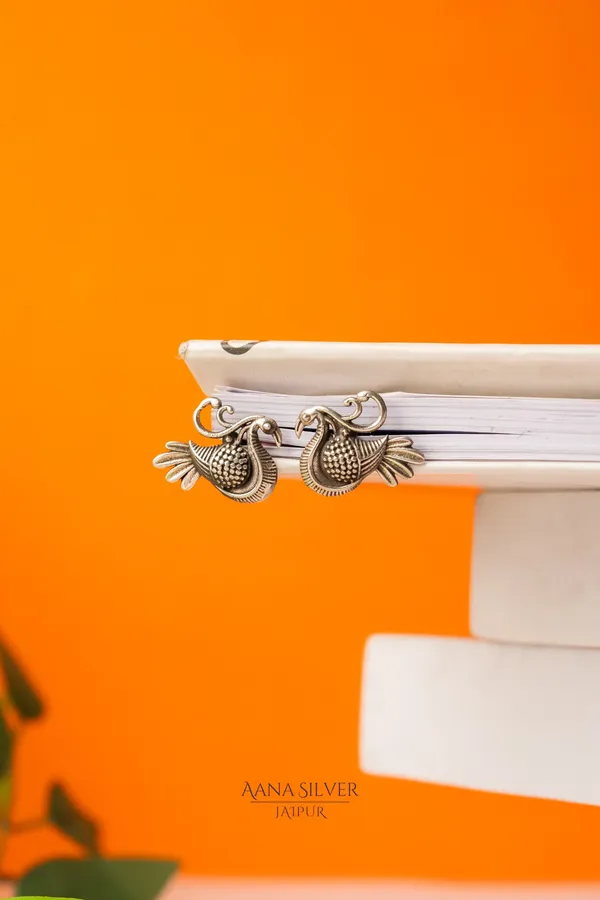 Aabharan_Detailed_Dotted_Peacock_Earrings