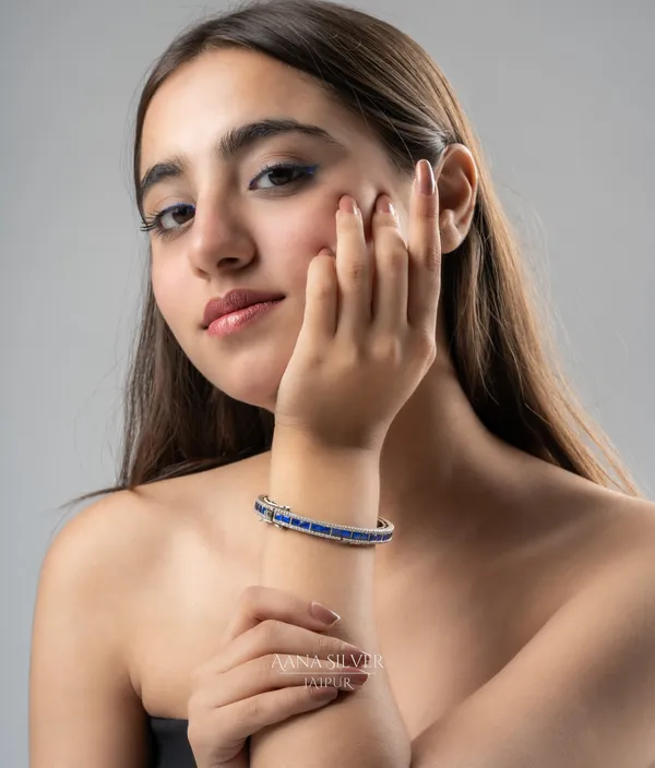 Saundarya_Blue_Sapphire_Kundan_Bangle_Kada