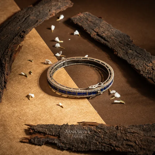 Saundarya_Blue_Sapphire_Kundan_Bangle_Kada