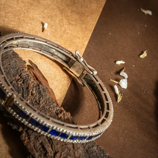 Saundarya_Blue_Sapphire_Kundan_Bangle_Kada