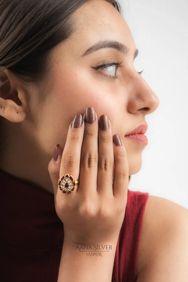 Swarna_Versatile_Ruby_Leaf_Kundan_Ring