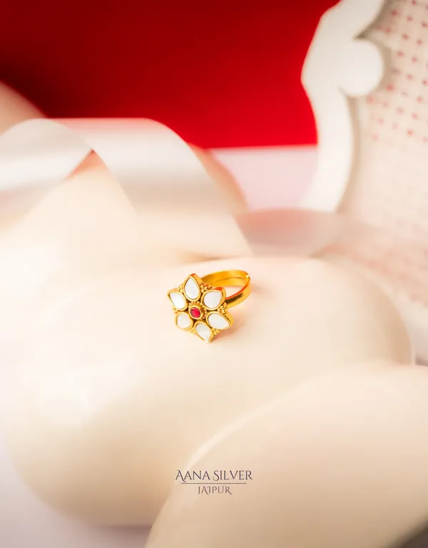 Swarna_Balls_Embossed_Kundan_Ring