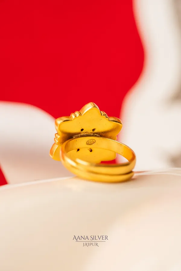 Swarna_Balls_Embossed_Kundan_Ring
