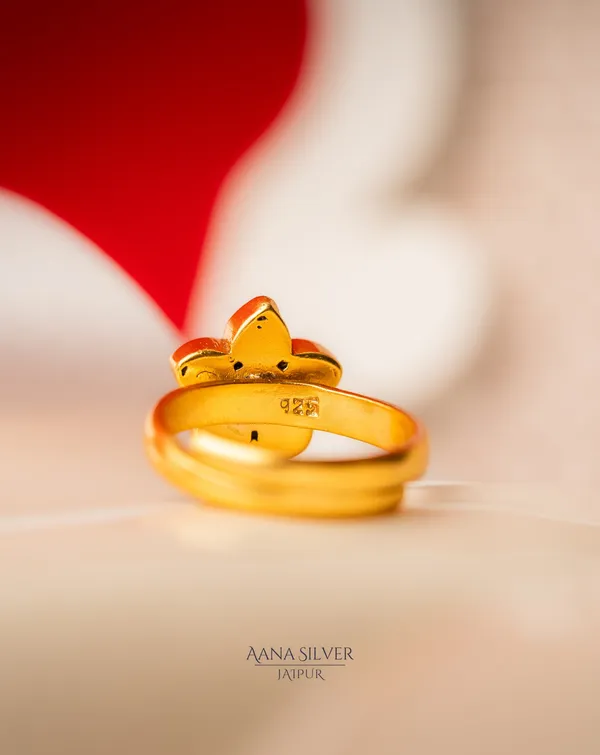Swarna_Minimalistic_Flower_Kundan_Ring