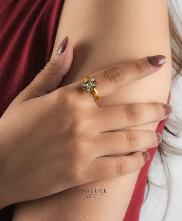 Swarna_Minimalistic_Turquoise_Quartz_Jali_Kundan_Ring